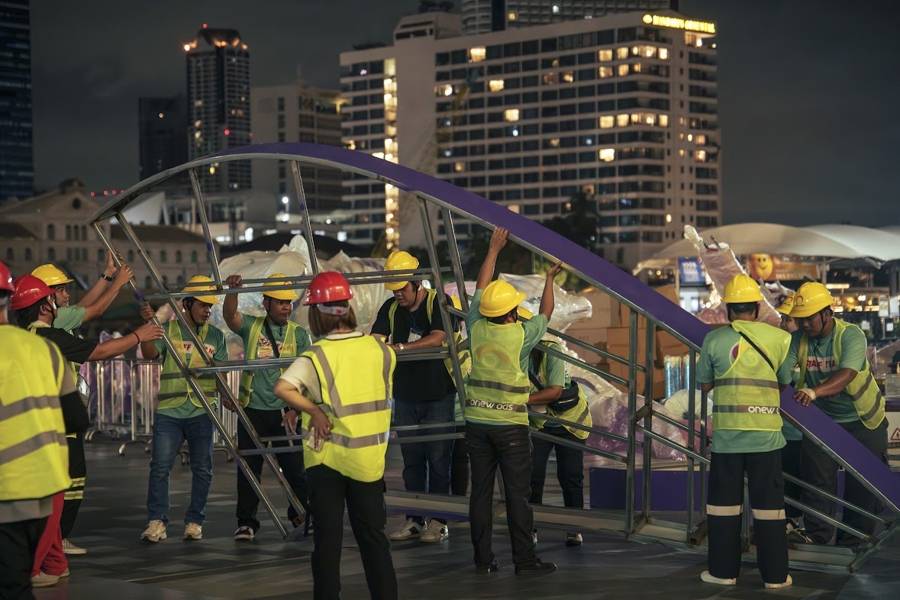 倒計時一周!11個集裝箱燈彩運抵曼谷,泰國豫園燈會燈組安裝近半