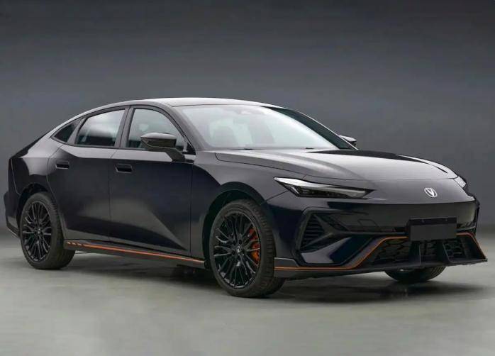 敲!現在燃油車長這樣了?2.0T,有賽道模式,賣10萬!