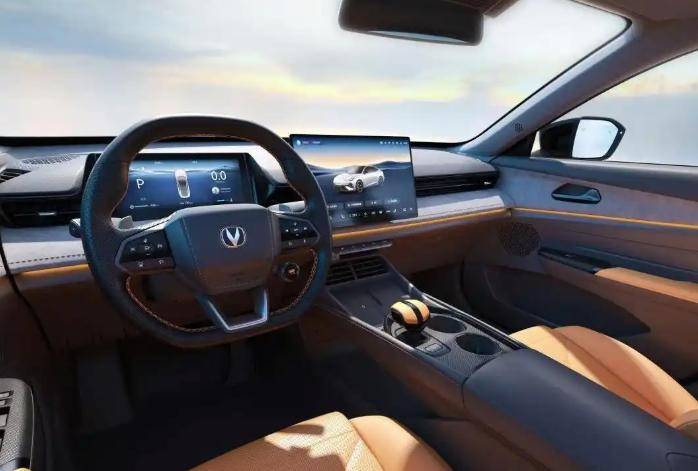 敲!現在燃油車長這樣了?2.0T,有賽道模式,賣10萬!