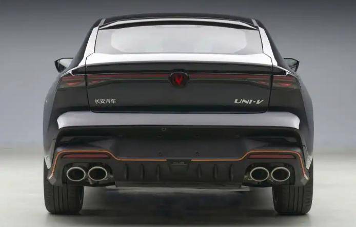 敲!現在燃油車長這樣了?2.0T,有賽道模式,賣10萬!