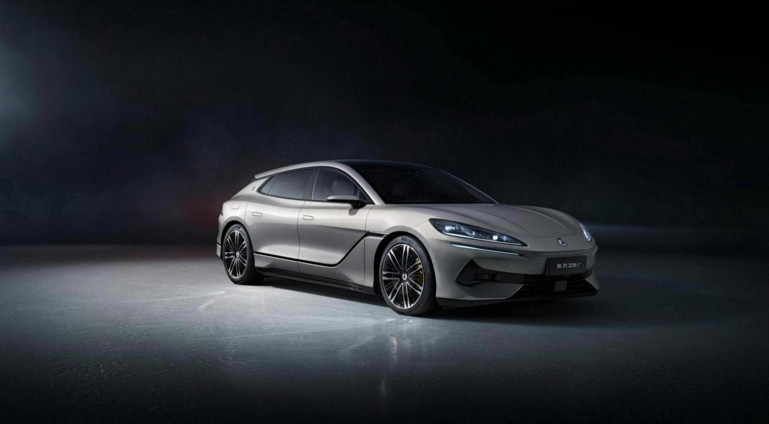 插混大獲成功,日系為啥依然死磕油電混動?車企:手心手背都是屎