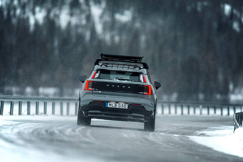 為出行提供更多情緒價值,沃爾沃EX30 CC上市售23.38萬元