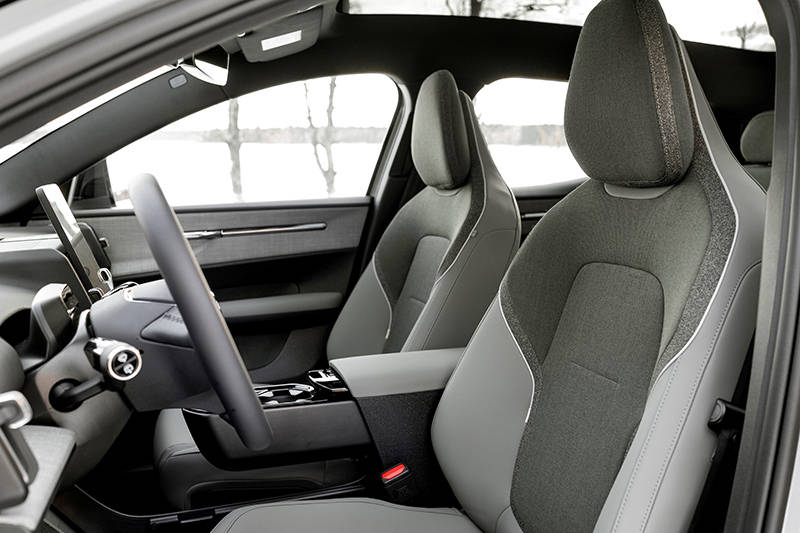 為出行提供更多情緒價值,沃爾沃EX30 CC上市售23.38萬元