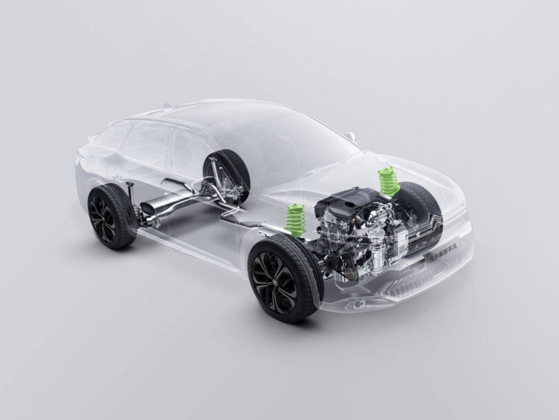 凡爾賽C5 X硬核實(shí)力面對(duì)太陽(yáng)輻射隔絕能力、高溫空氣質(zhì)量、高速爆胎考驗(yàn)