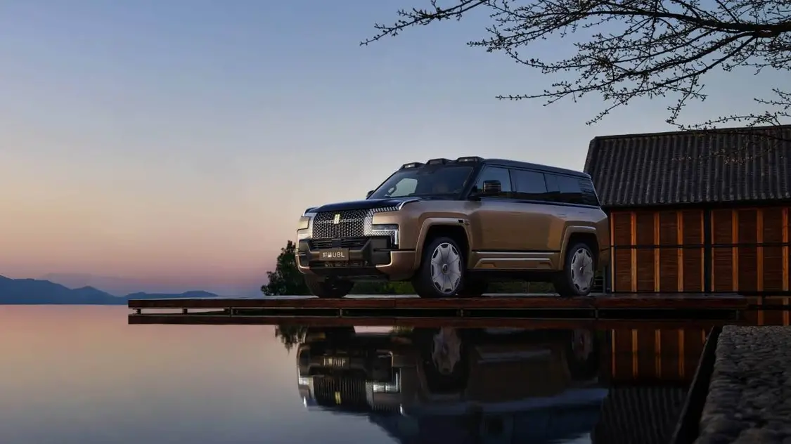 預(yù)售130萬元,仰望U8L鼎世版把東方豪華玩明白了