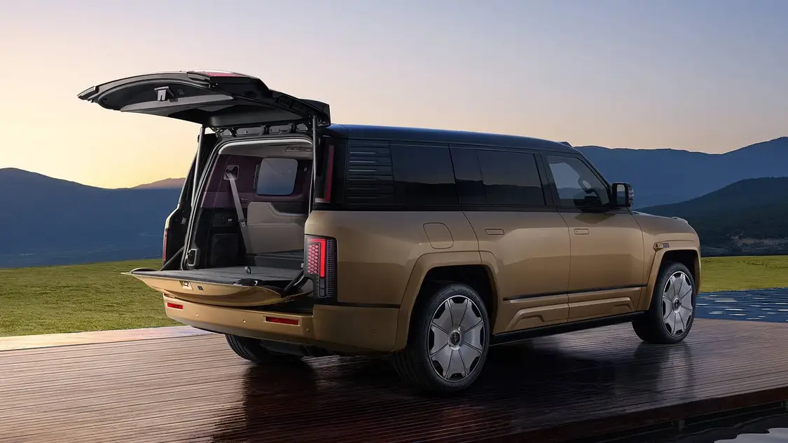 預(yù)售130萬元,仰望U8L鼎世版把東方豪華玩明白了