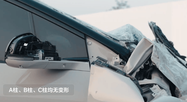 對撞8噸重卡竟“安全無恙”,理想i8碰撞測試也測了我們的智商?