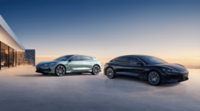 易三方泊車2.0黑科技上新!騰勢Z9雙旗艦OTA重塑科技豪華天花板