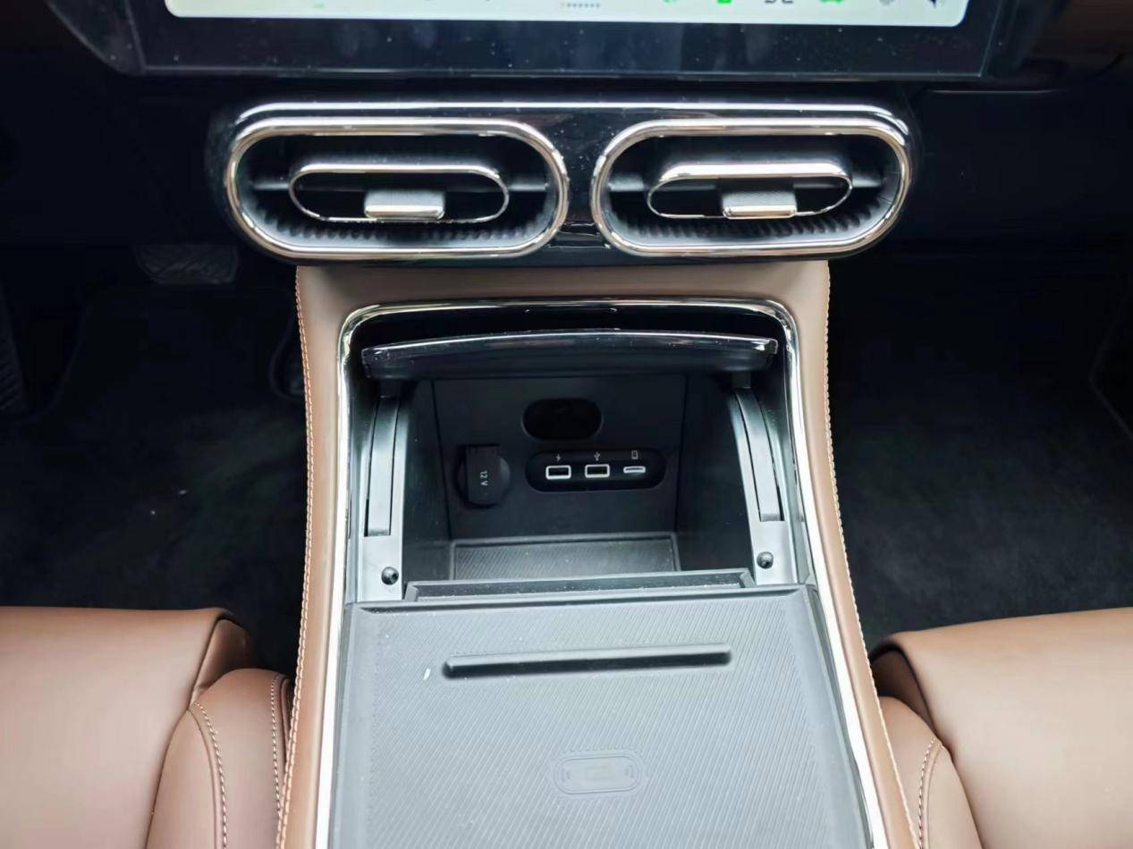 增程版純電續航冠軍,性價比超值的中大型家轎零跑C01