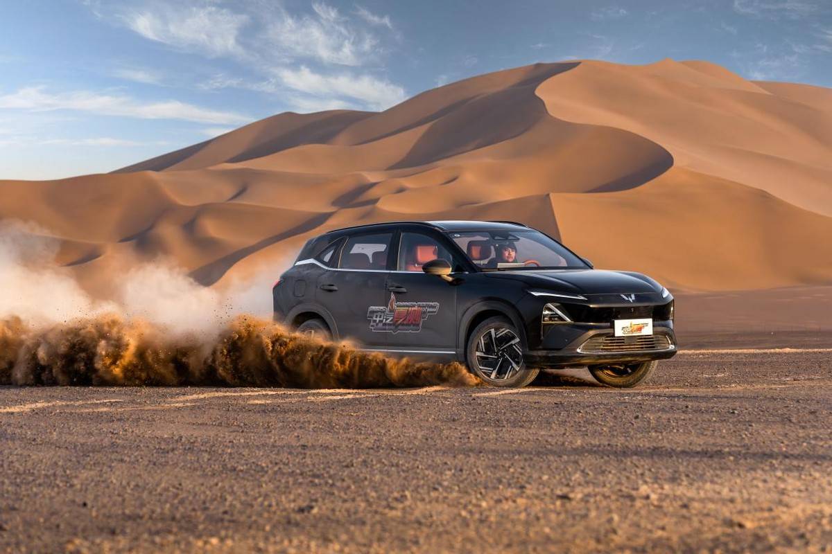 五菱星光S 2025款售9.98萬元起 不限品牌置換享1萬元補貼