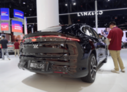 智己LS6火爆成都車展!預(yù)訂單破4.8萬,增程版成“香餑餑”