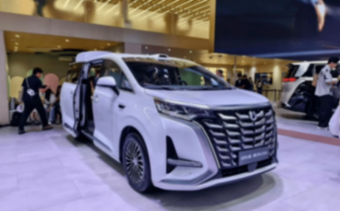 騰勢D9,只能也只會,更尊更猛烈