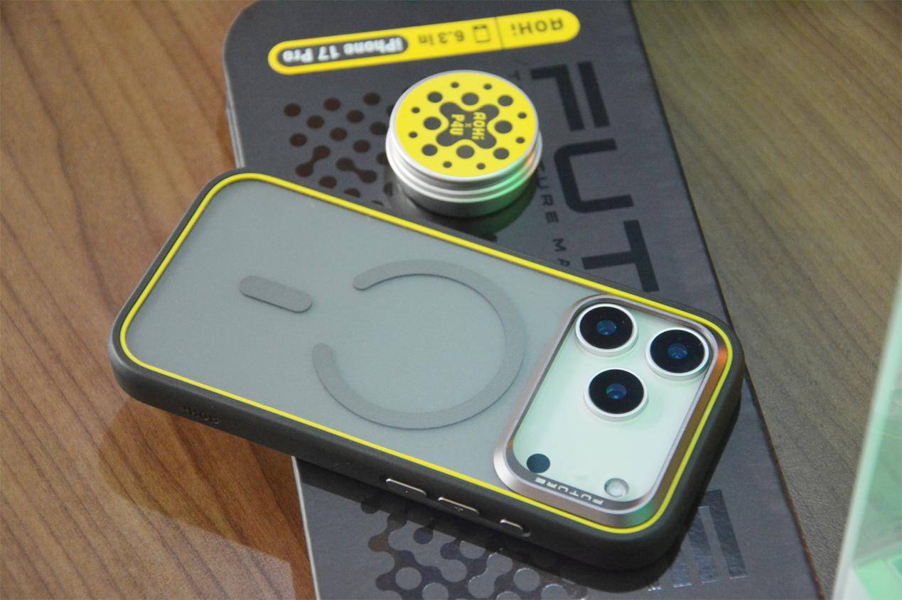 完美適配iPhone17新機,【非牛頓流體】P4U黑科技主動防摔,奧海手機新殼來了