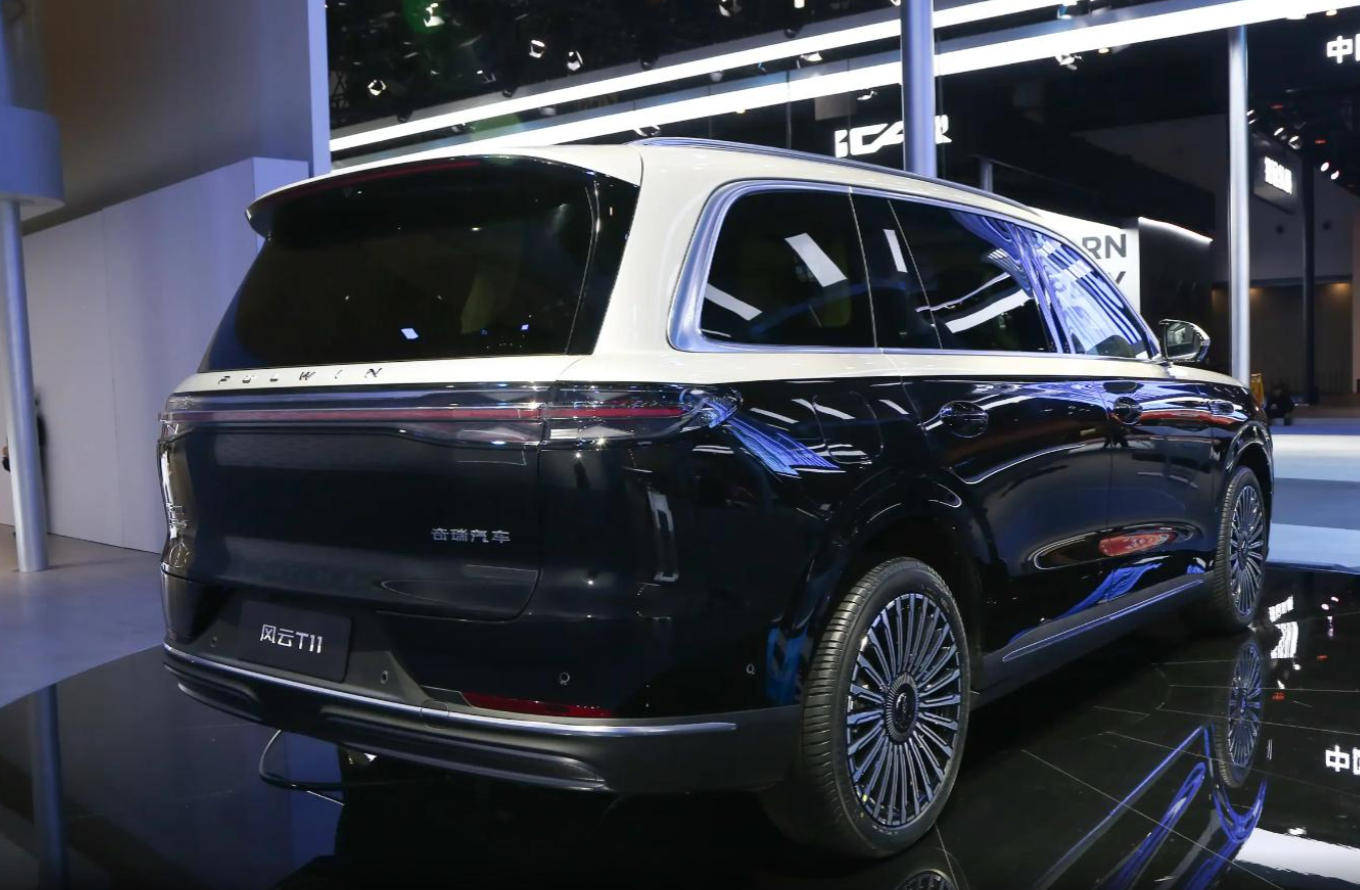 大六座SUV平權愈演愈烈?奇瑞風云T11將至!