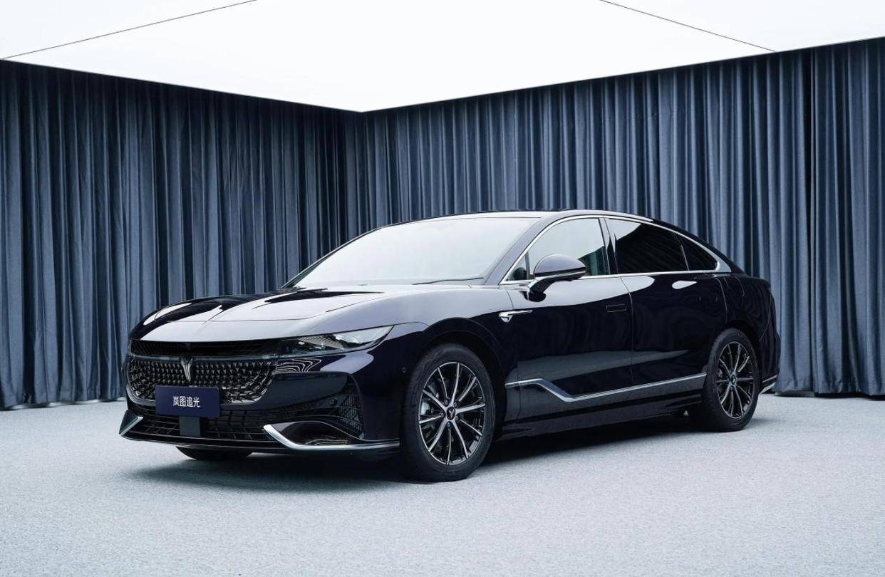 嵐圖追光L對比現(xiàn)款追光,加長1厘米也叫L?這些配置大改