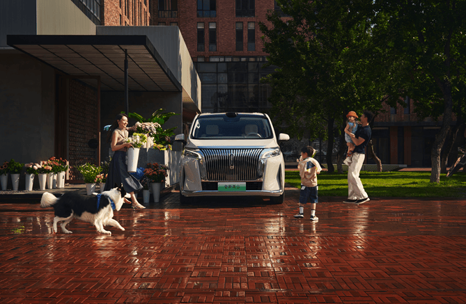 魏牌高山7震撼上市,28.58萬開啟家庭MPV價值新篇