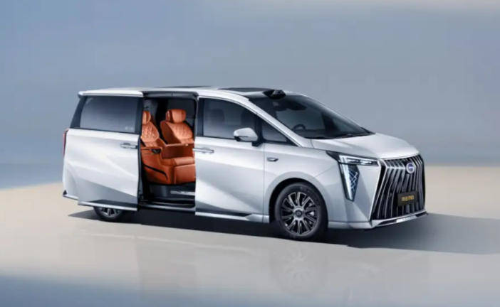 24.99萬起帶激光雷達,傳祺向往M8宗師版上市,零重力座椅也配齊