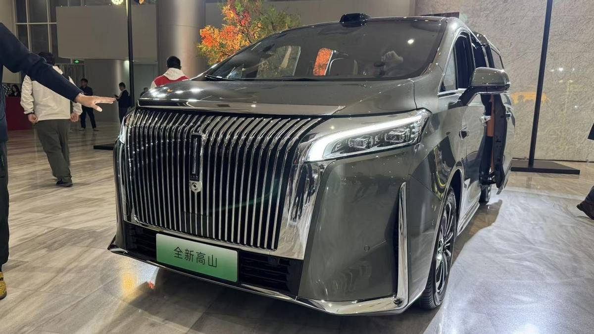 魏牌高山7: 標配激光雷達+四驅,不到29萬的家庭MPV新殺手來了!