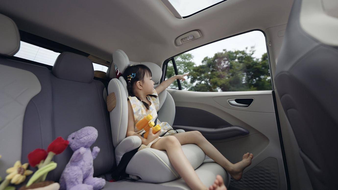 全新MG4出道即爆,從雙榜單看10萬級純電新標桿