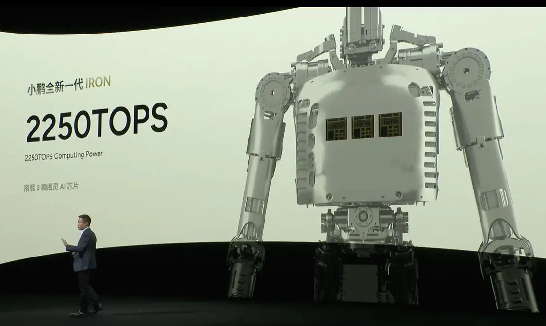 小鵬新一代人形機(jī)器人IRON亮相:首推女性形態(tài),目標(biāo)2026年規(guī)模量產(chǎn) 小鵬新一代人形機(jī)器人IRON亮相:首推女性形態(tài),目標(biāo)2026年規(guī)模量產(chǎn)